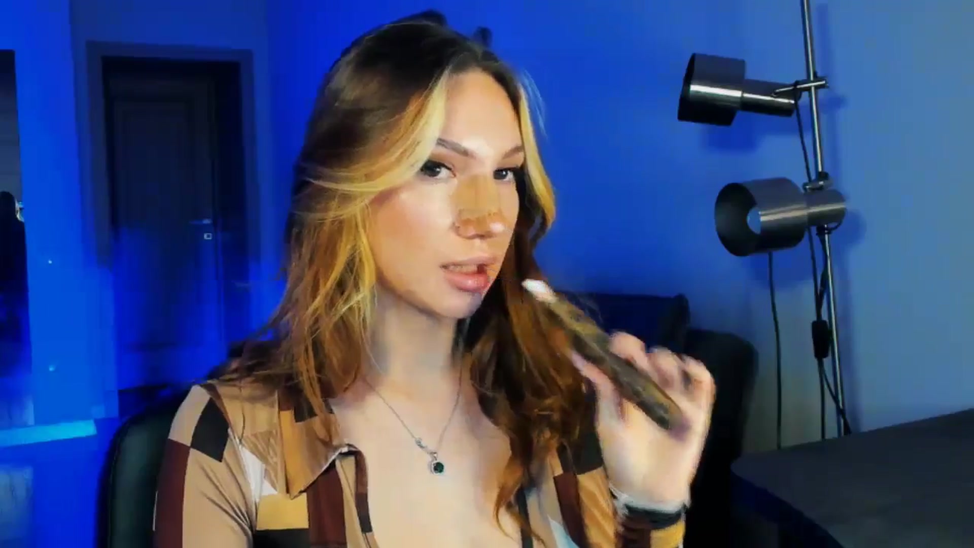 Gallery image thumbnail from LovelyGin's myfreecams stream on, 02/10/2026, 14:56 image 2 of 20