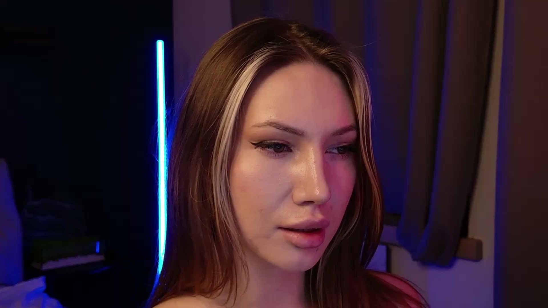 Gallery image thumbnail from LovelyGin's myfreecams stream on, 02/16/2026, 18:33 image 18 of 20