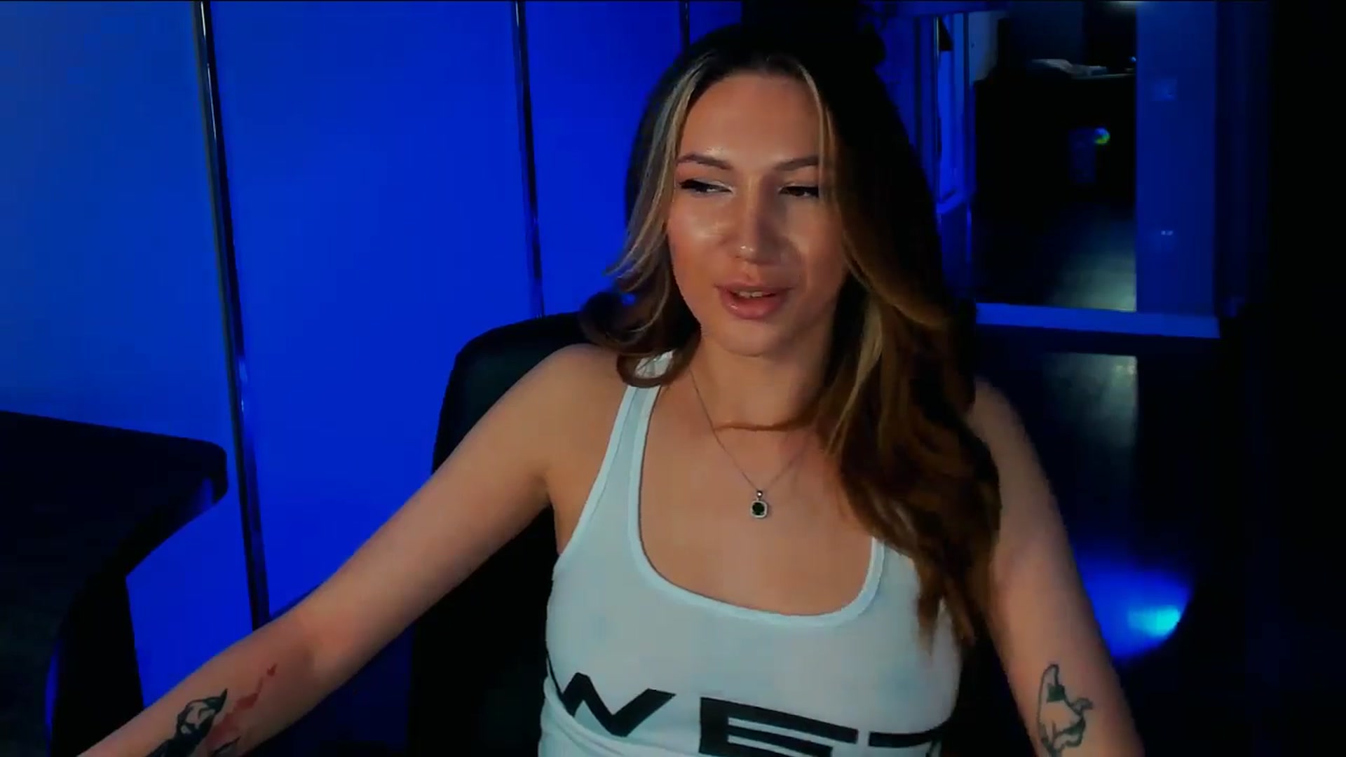 Gallery image thumbnail from LovelyGin's myfreecams stream on, 02/17/2026, 15:59 image 10 of 20