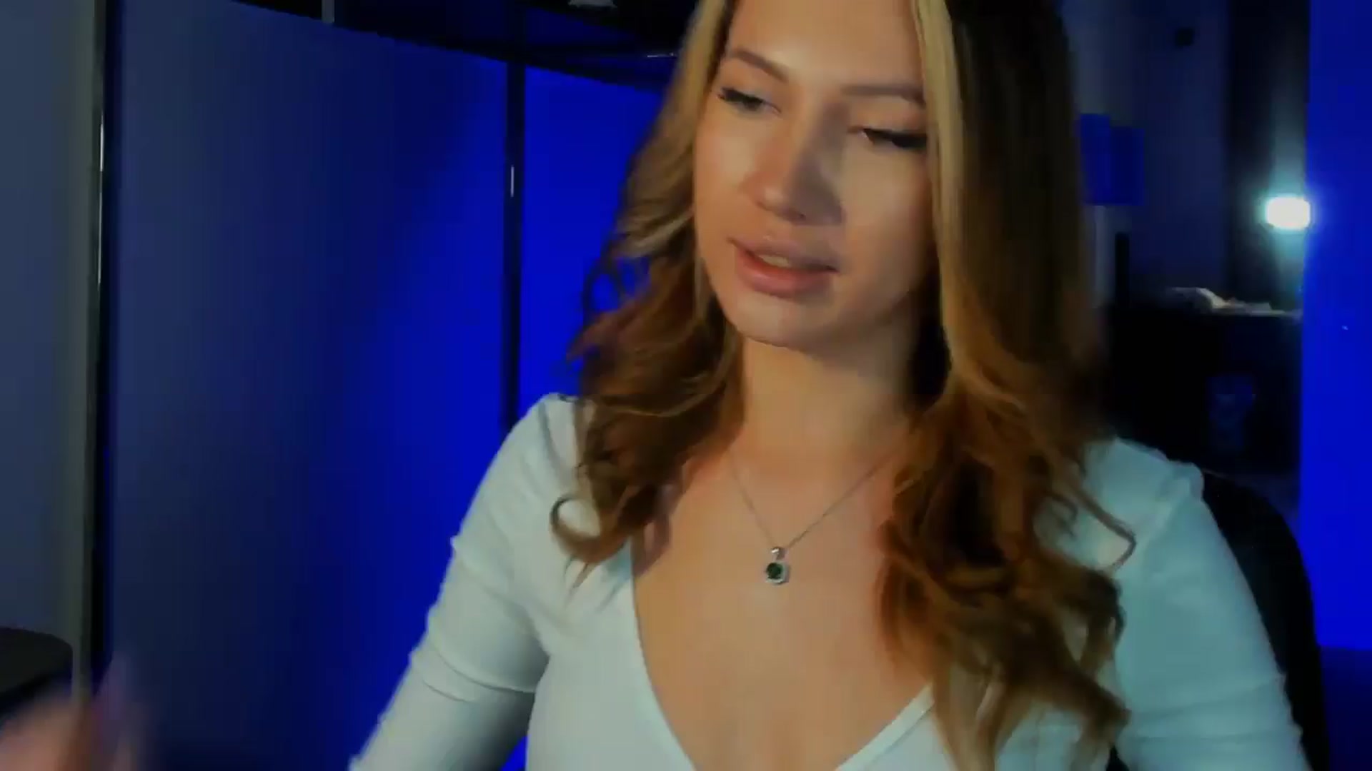 Gallery image thumbnail from LovelyGin's myfreecams stream on, 02/19/2026, 15:00 image 6 of 20