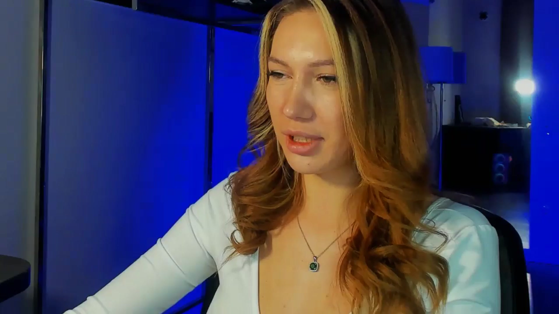 Gallery image thumbnail from LovelyGin's myfreecams stream on, 02/19/2026, 15:00 image 14 of 20