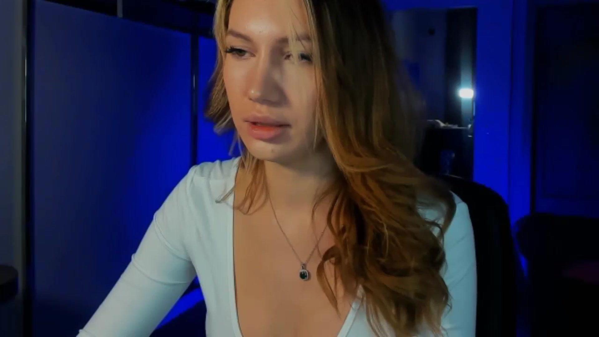 Gallery image thumbnail from LovelyGin's myfreecams stream on, 02/19/2026, 17:10 image 3 of 20