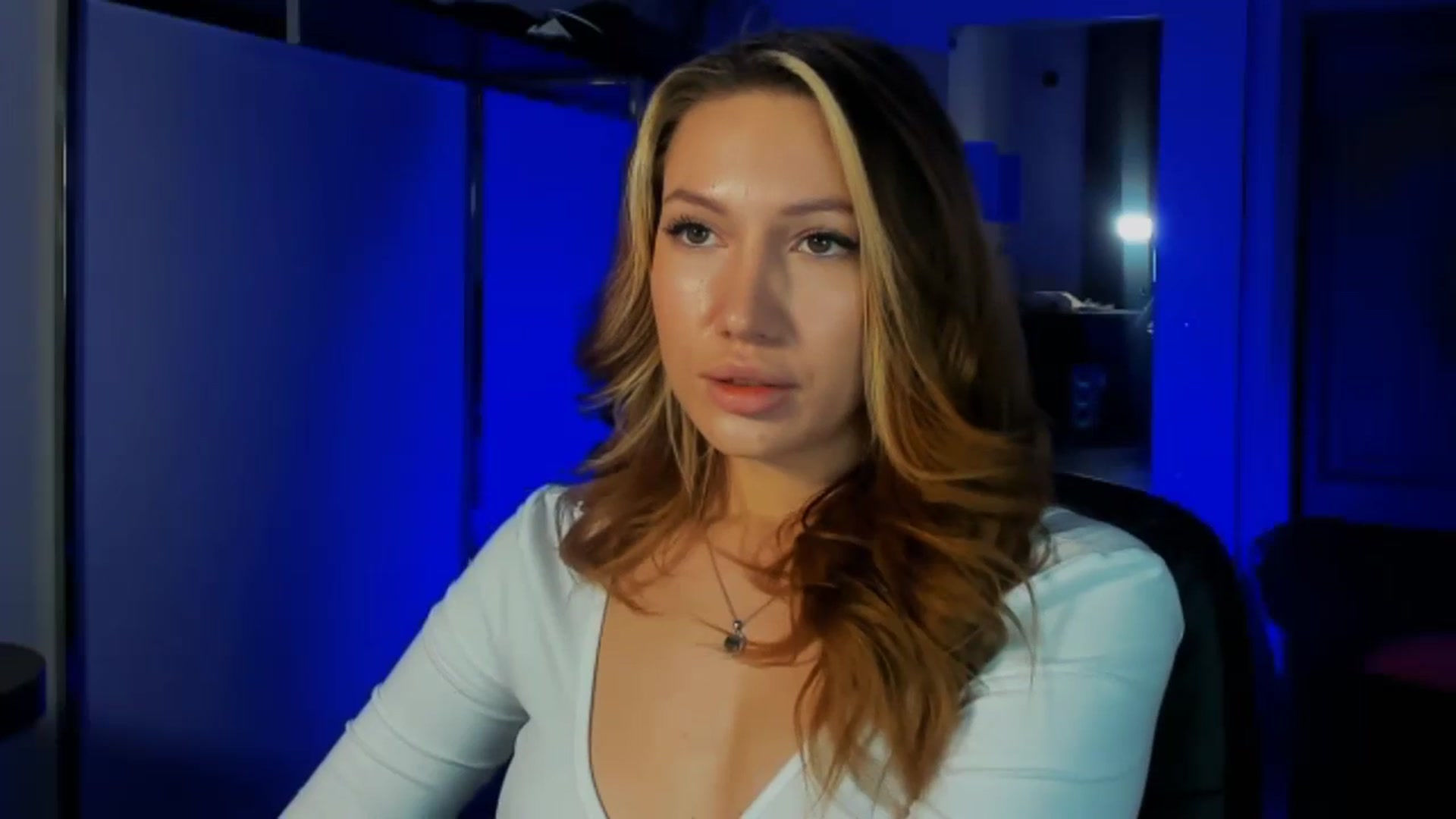 Gallery image thumbnail from LovelyGin's myfreecams stream on, 02/19/2026, 17:10 image 7 of 20