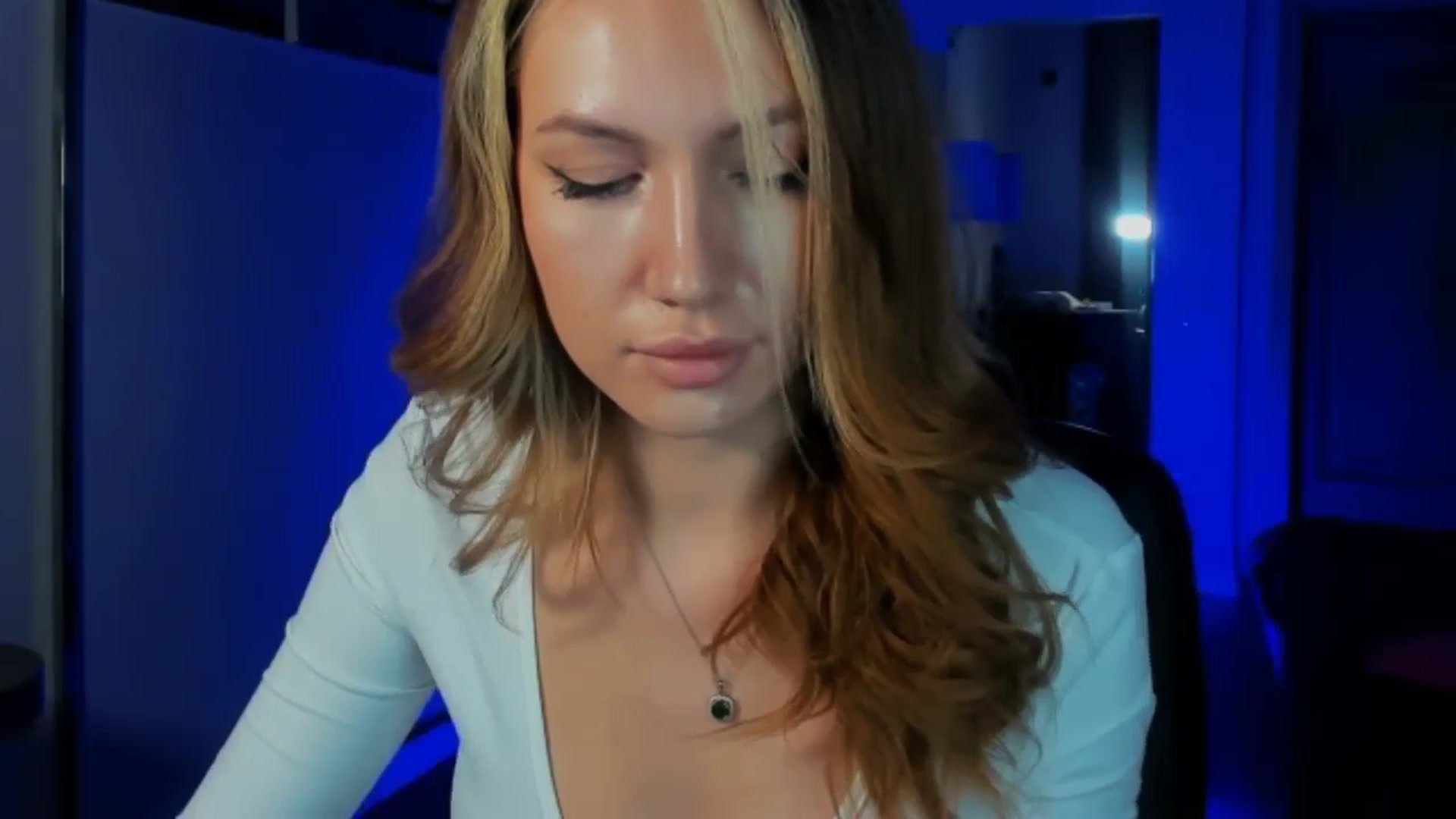 Gallery image thumbnail from LovelyGin's myfreecams stream on, 02/19/2026, 17:10 image 5 of 20
