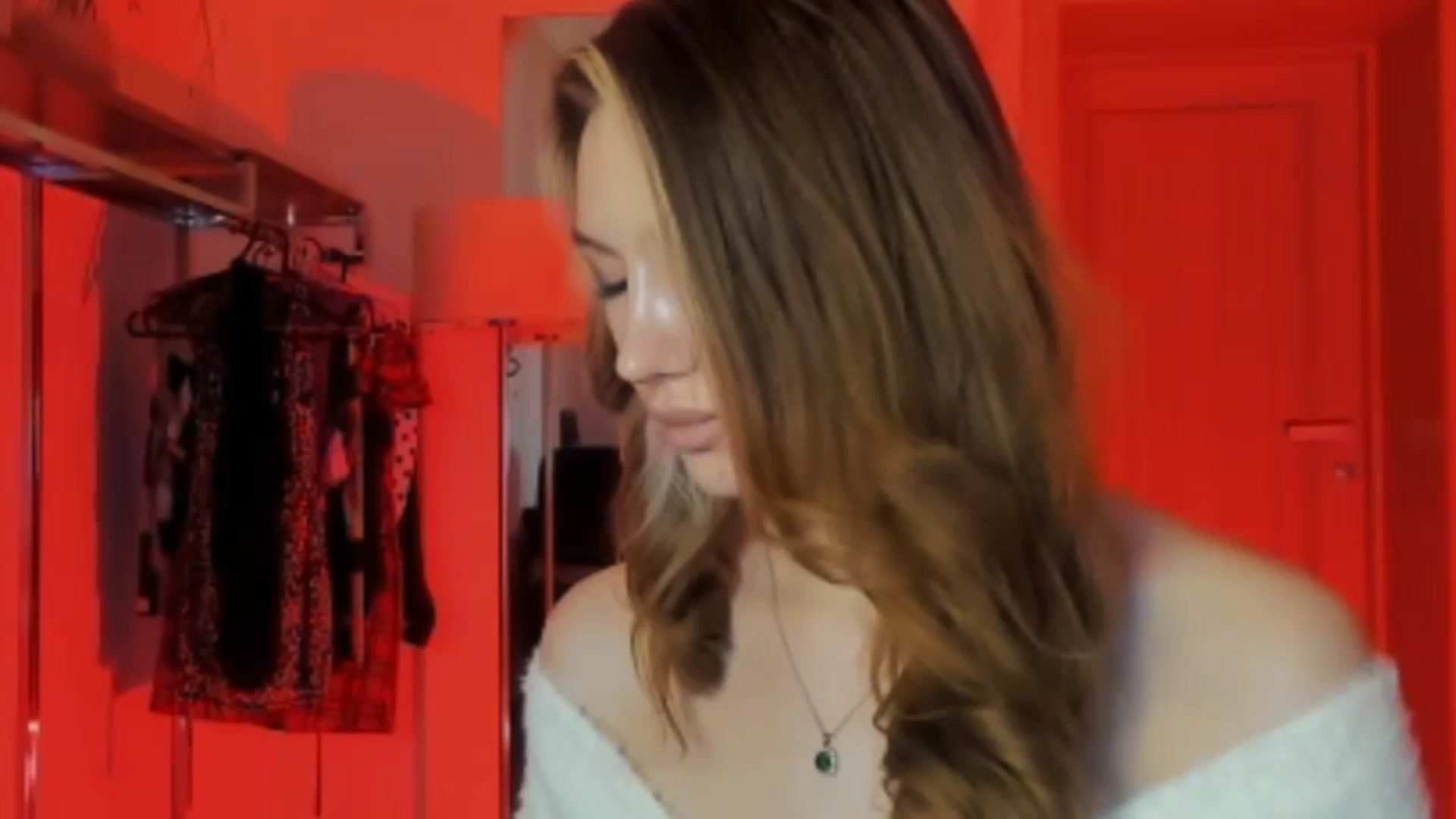Gallery image thumbnail from LovelyGin's myfreecams stream on, 02/19/2026, 21:40 image 12 of 20