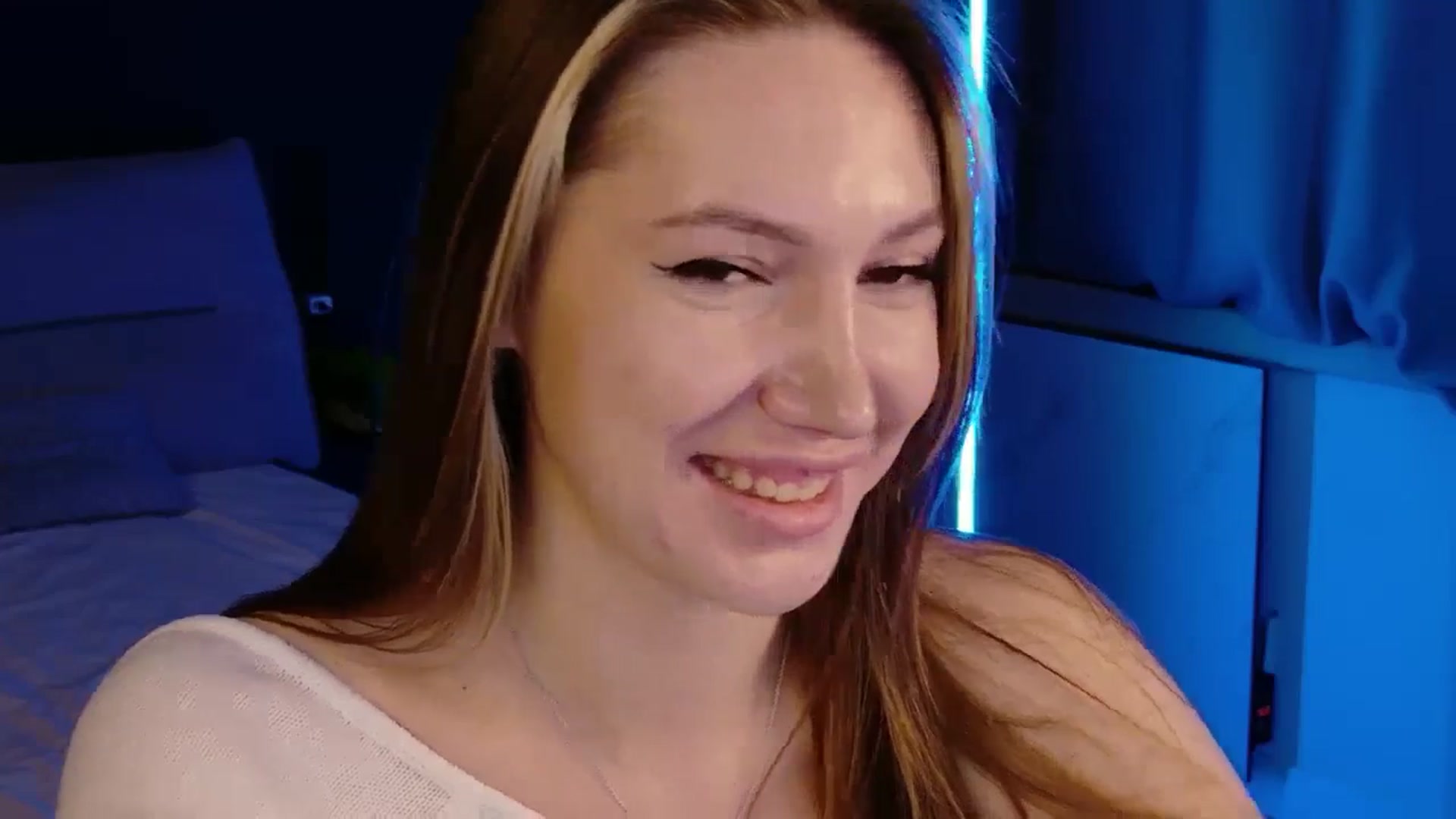 Gallery image thumbnail from LovelyGin's myfreecams stream on, 02/20/2026, 15:56 image 13 of 20