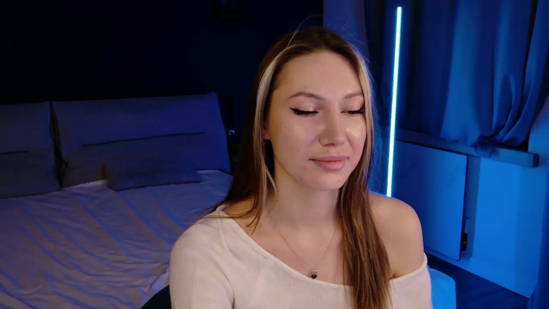 Gallery image thumbnail from LovelyGin's myfreecams stream on, 02/20/2026, 16:41 image 9 of 20