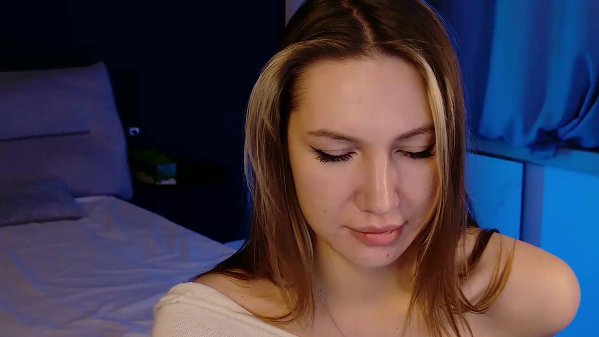 Gallery image thumbnail from LovelyGin's myfreecams stream on, 02/20/2026, 20:24 image 13 of 20