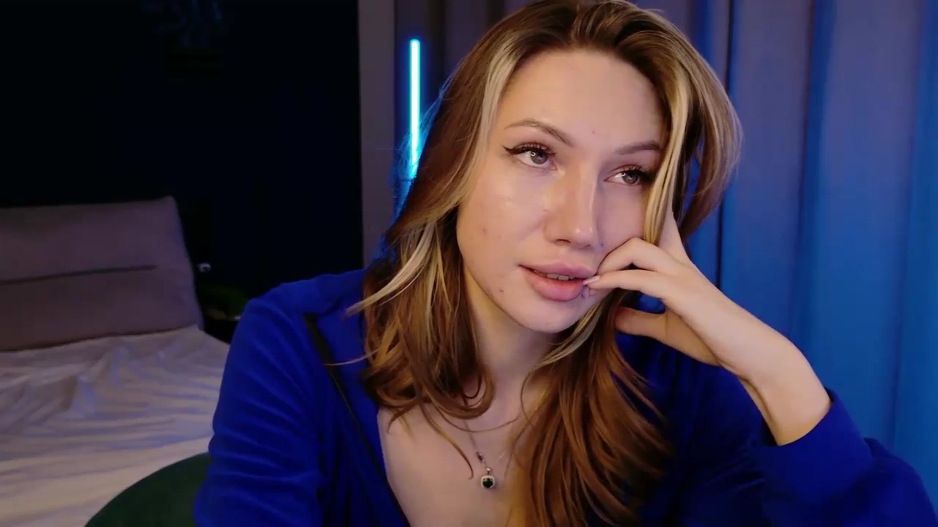 Gallery image thumbnail from LovelyGin's myfreecams stream on, 02/23/2026, 19:59 image 16 of 20