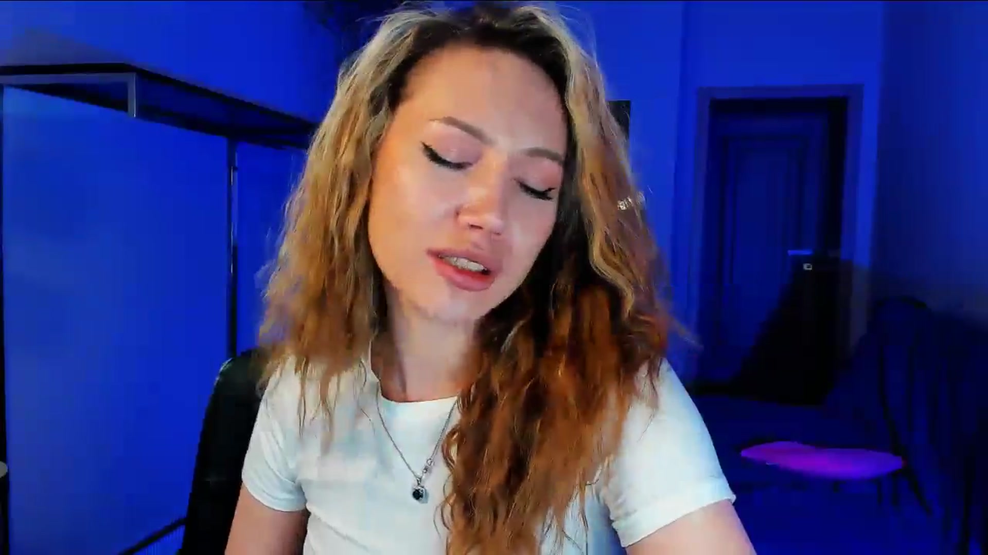 Gallery image thumbnail from LovelyGin's myfreecams stream on, 02/24/2026, 15:45 image 11 of 20