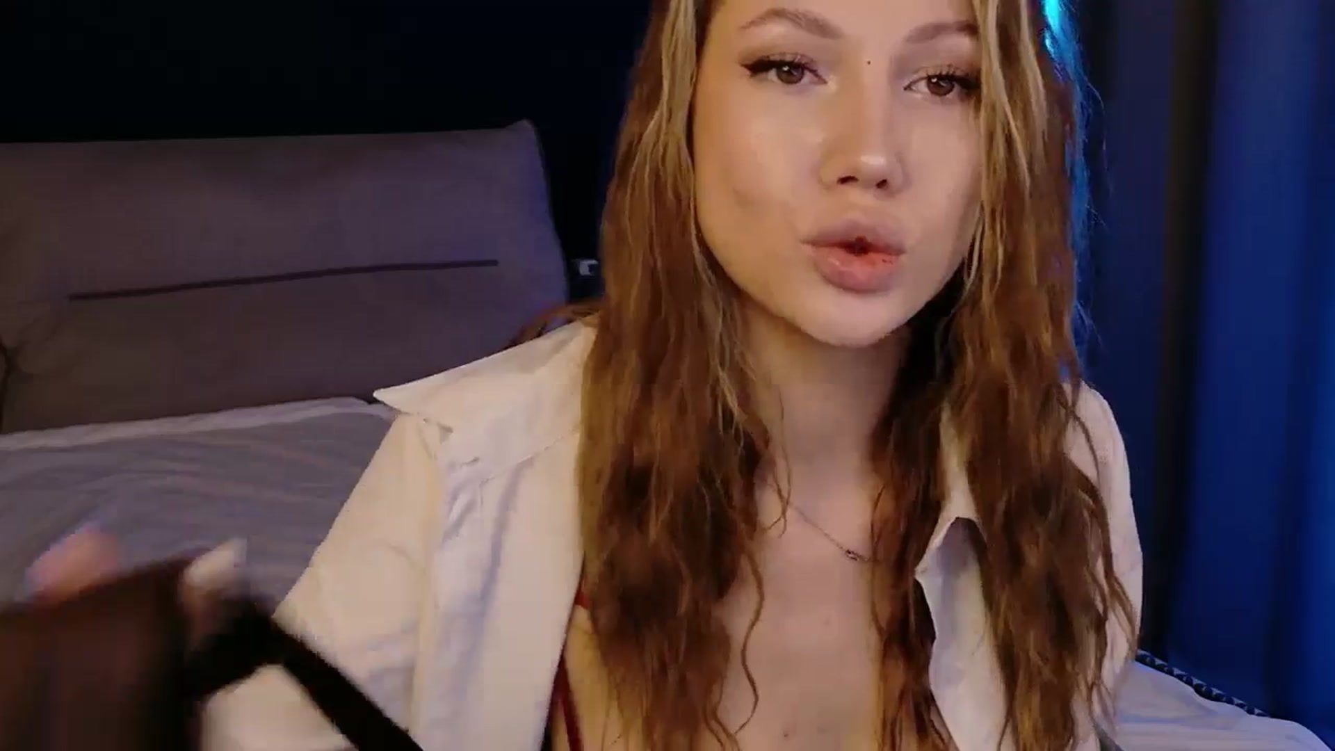 Gallery image thumbnail from LovelyGin's myfreecams stream on, 02/25/2026, 18:02 image 9 of 20