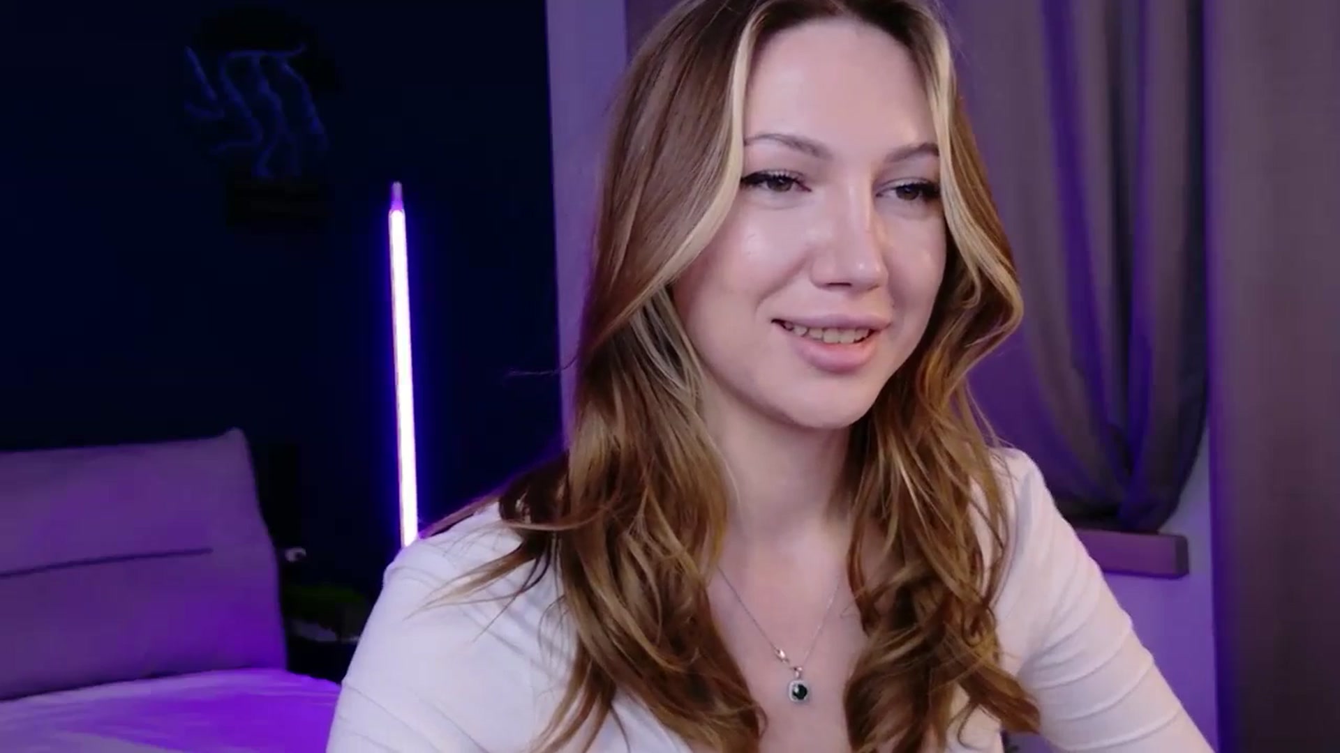 Gallery image thumbnail from LovelyGin's myfreecams stream on, 03/02/2026, 15:21 image 13 of 20