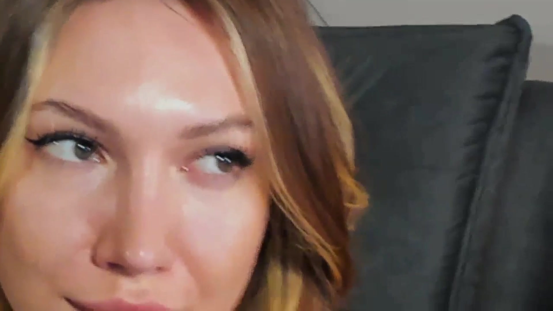 Gallery image thumbnail from LovelyGin's myfreecams stream on, 03/03/2026, 17:50 image 14 of 20