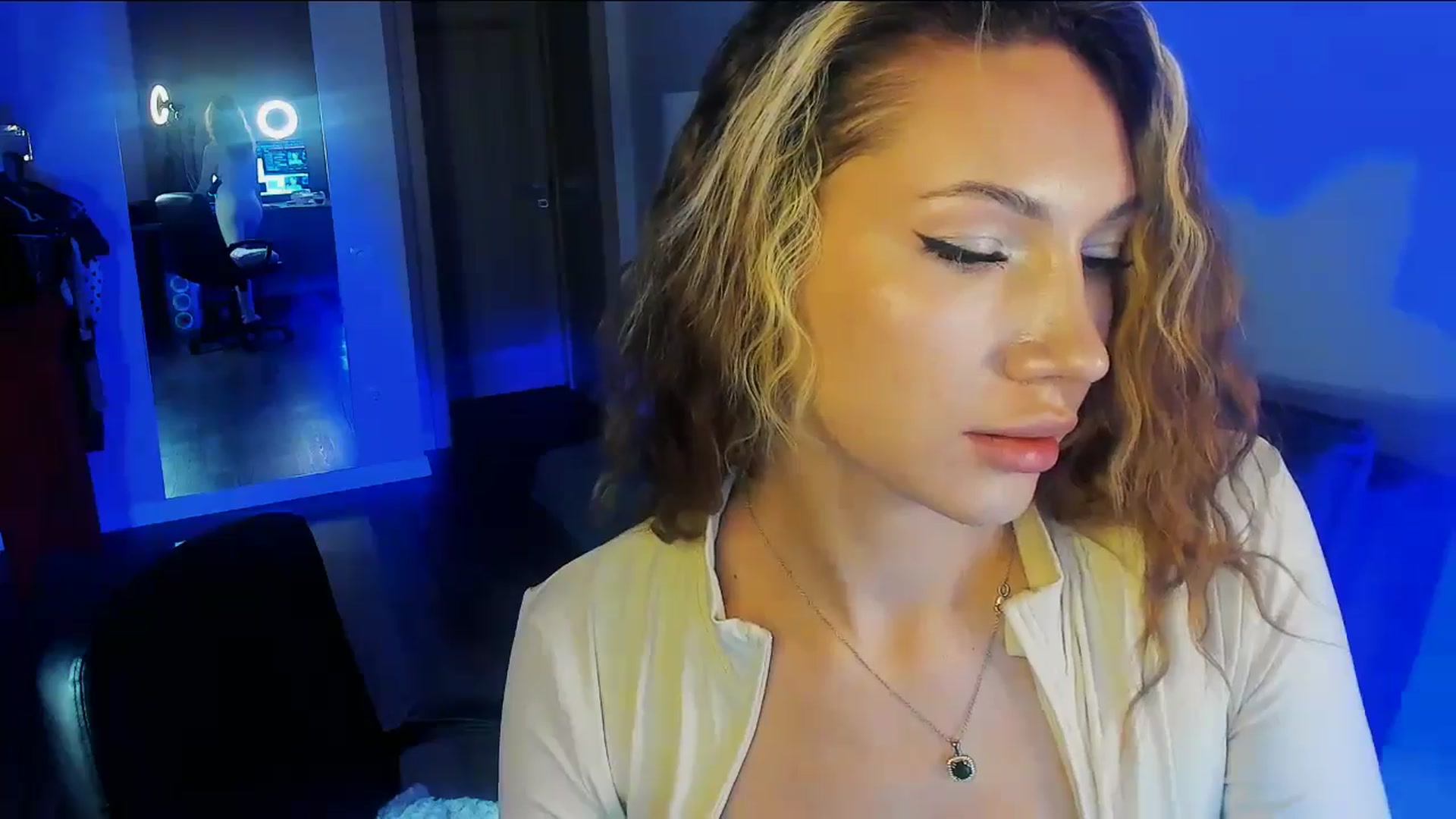 Gallery image thumbnail from LovelyGin's myfreecams stream on, 03/06/2026, 15:07 image 19 of 20