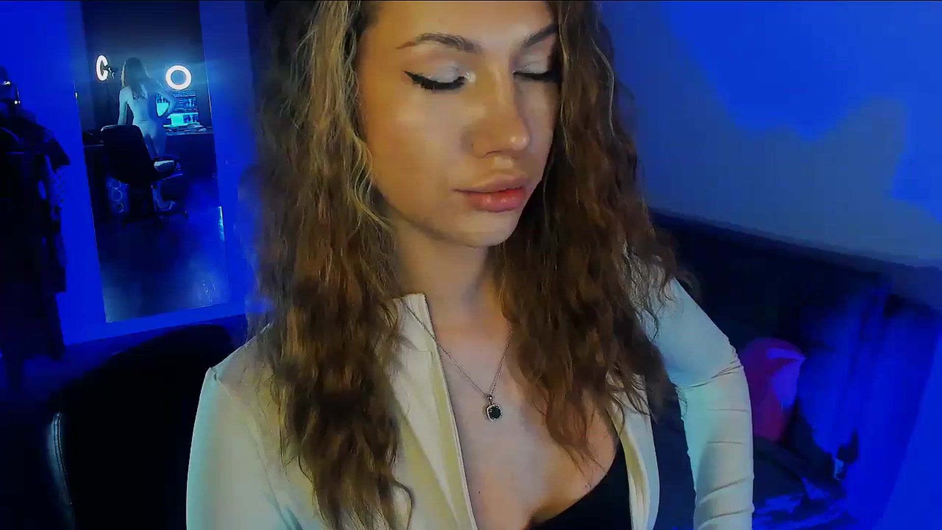 Gallery image thumbnail from LovelyGin's myfreecams stream on, 03/06/2026, 15:07 image 12 of 20