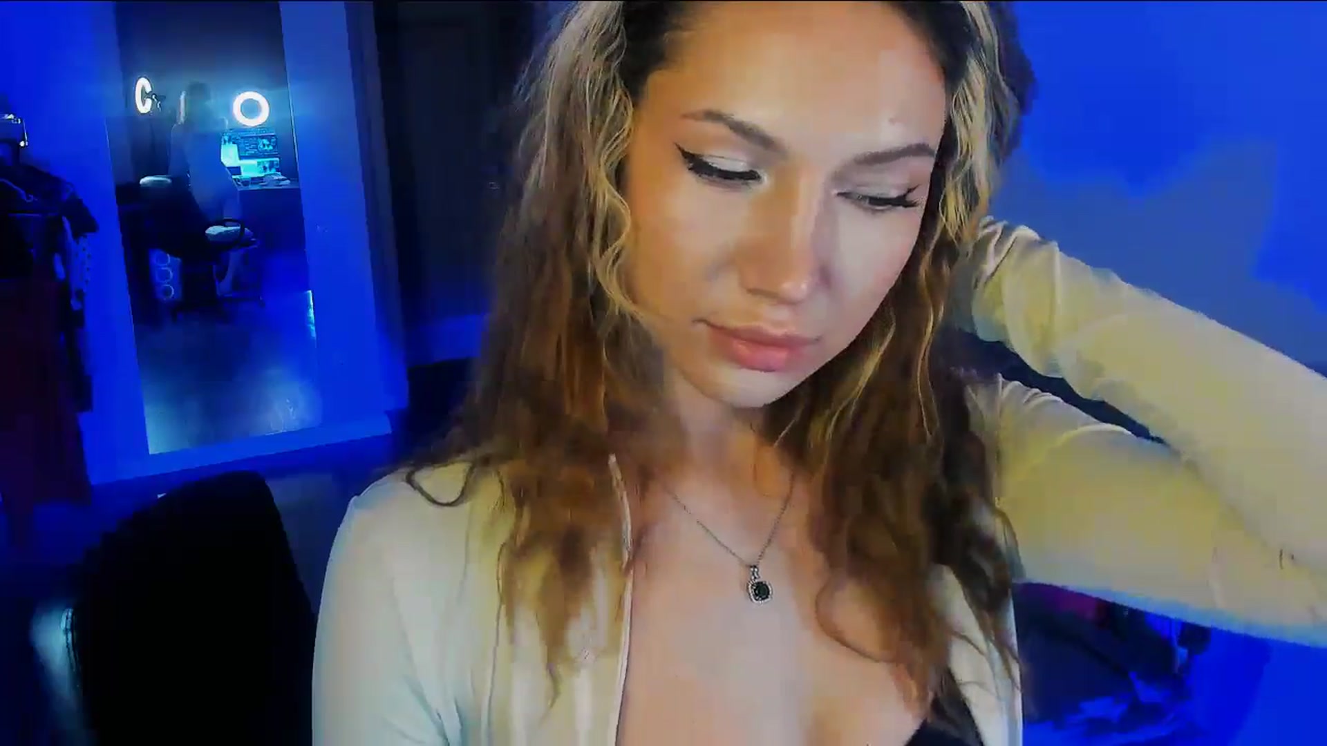 Gallery image thumbnail from LovelyGin's myfreecams stream on, 03/06/2026, 15:07 image 14 of 20