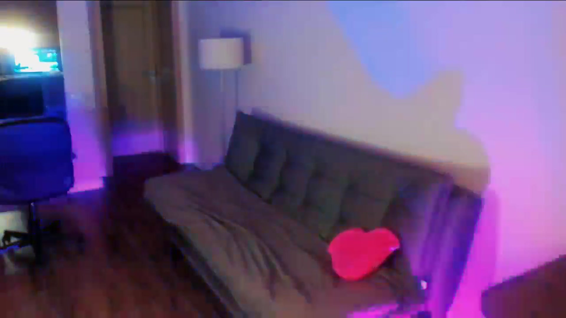 Gallery image thumbnail from LovelyGin's myfreecams stream on, 03/06/2026, 18:51 image 10 of 20