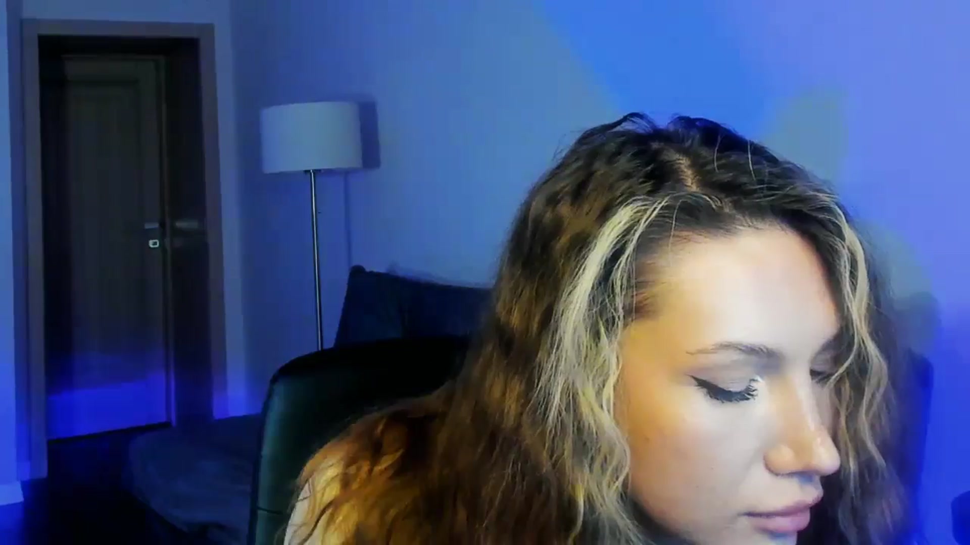 Gallery image thumbnail from LovelyGin's myfreecams stream on, 03/06/2026, 18:51 image 14 of 20