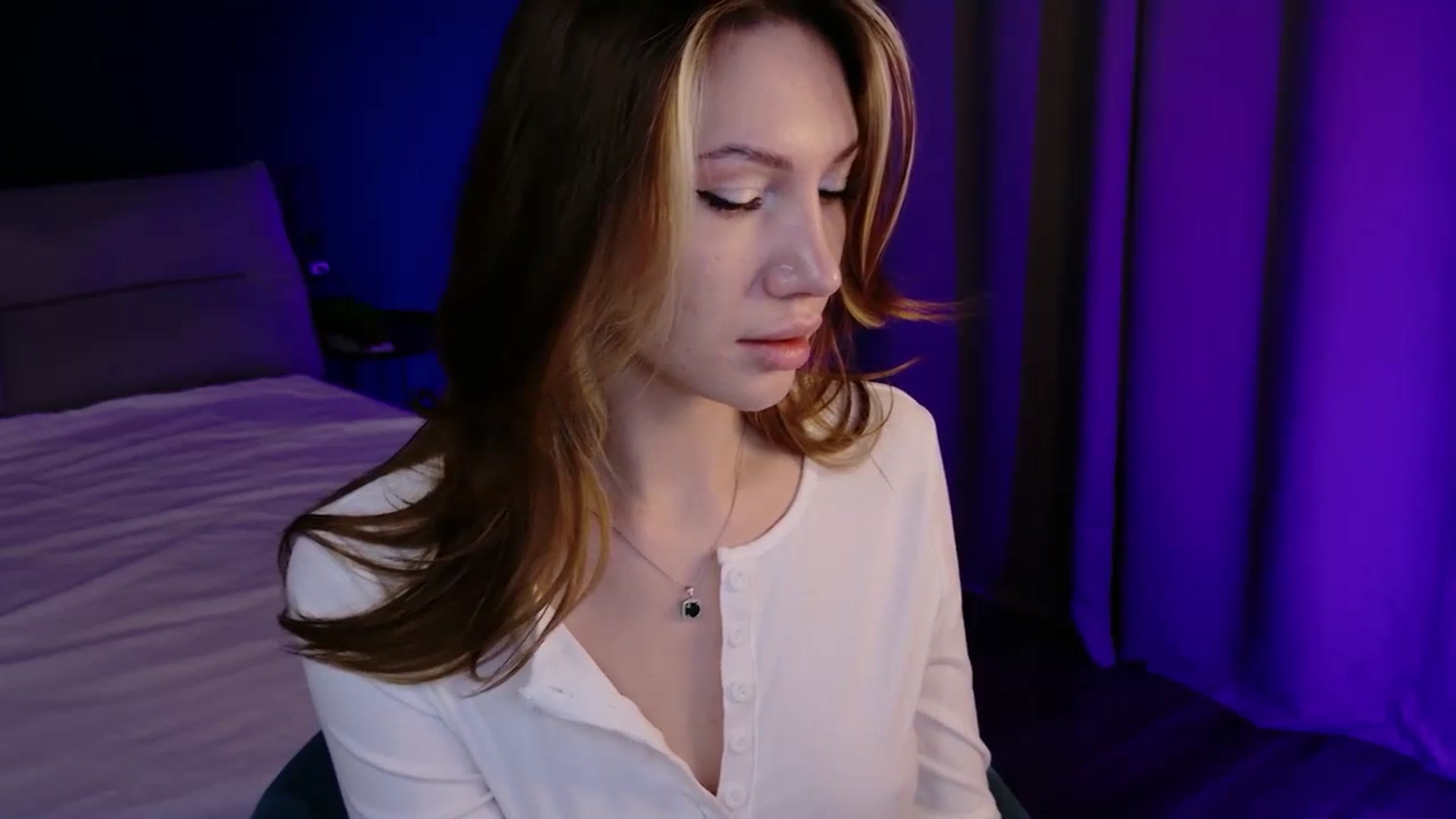 Gallery image thumbnail from LovelyGin's myfreecams stream on, 03/10/2026, 17:47 image 5 of 20
