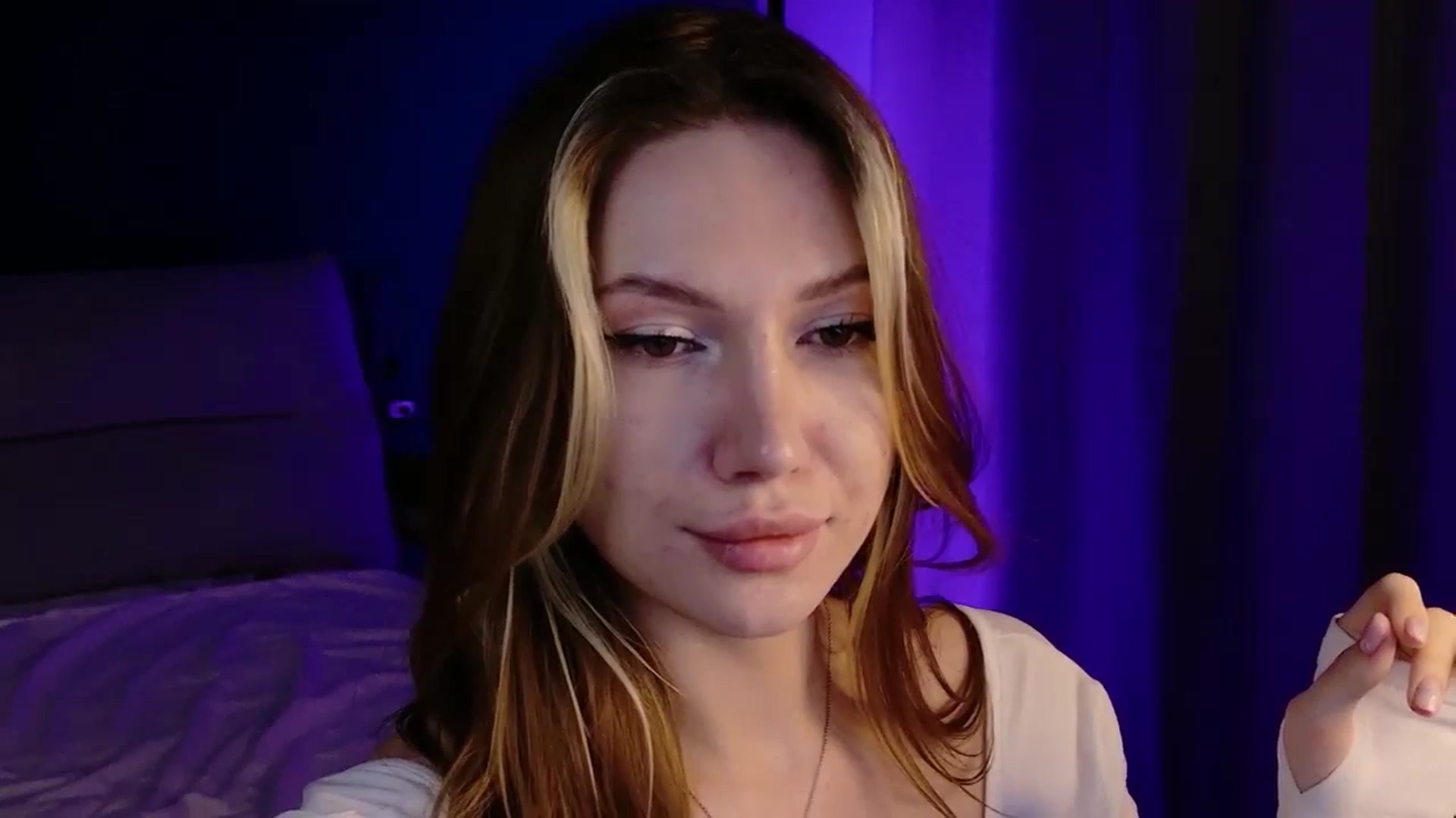 Gallery image thumbnail from LovelyGin's myfreecams stream on, 03/10/2026, 20:56 image 20 of 20