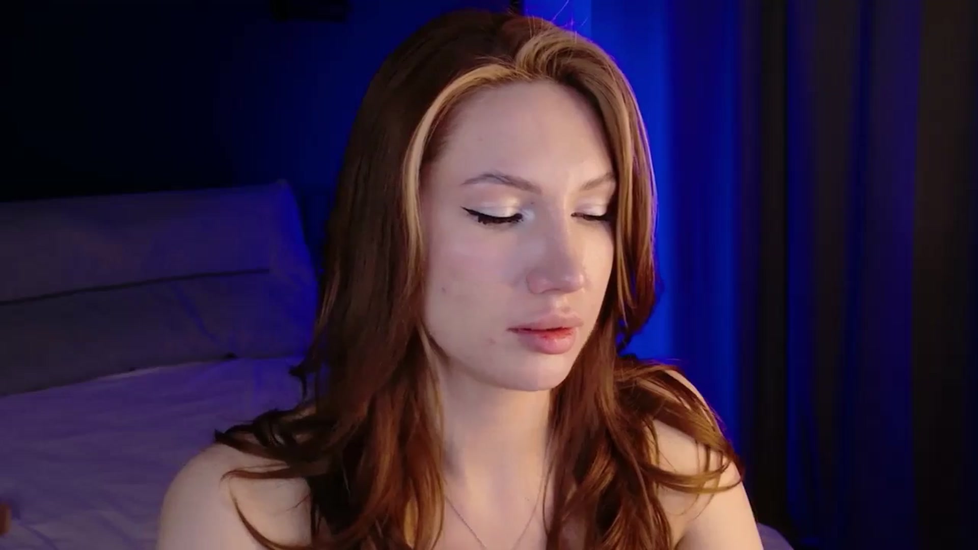 Gallery image thumbnail from LovelyGin's myfreecams stream on, 03/13/2026, 17:03 image 12 of 20