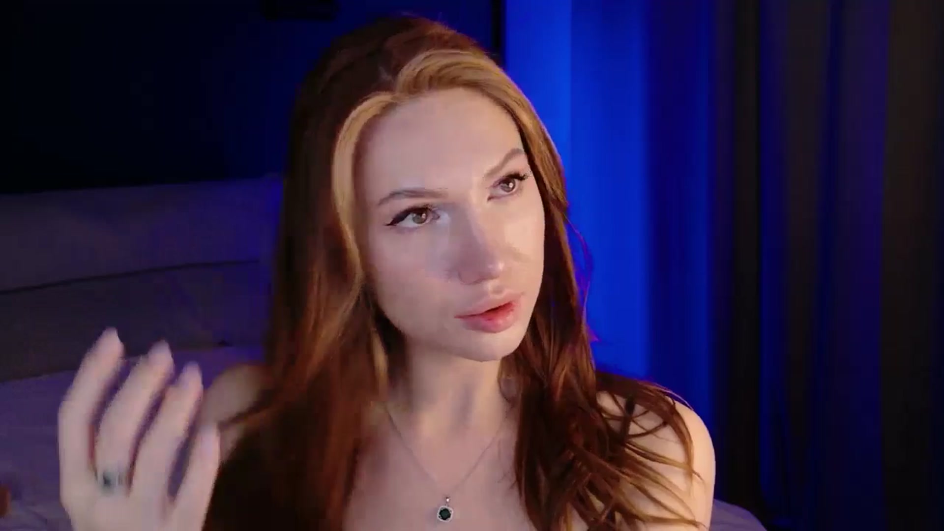 Gallery image thumbnail from LovelyGin's myfreecams stream on, 03/13/2026, 17:03 image 14 of 20