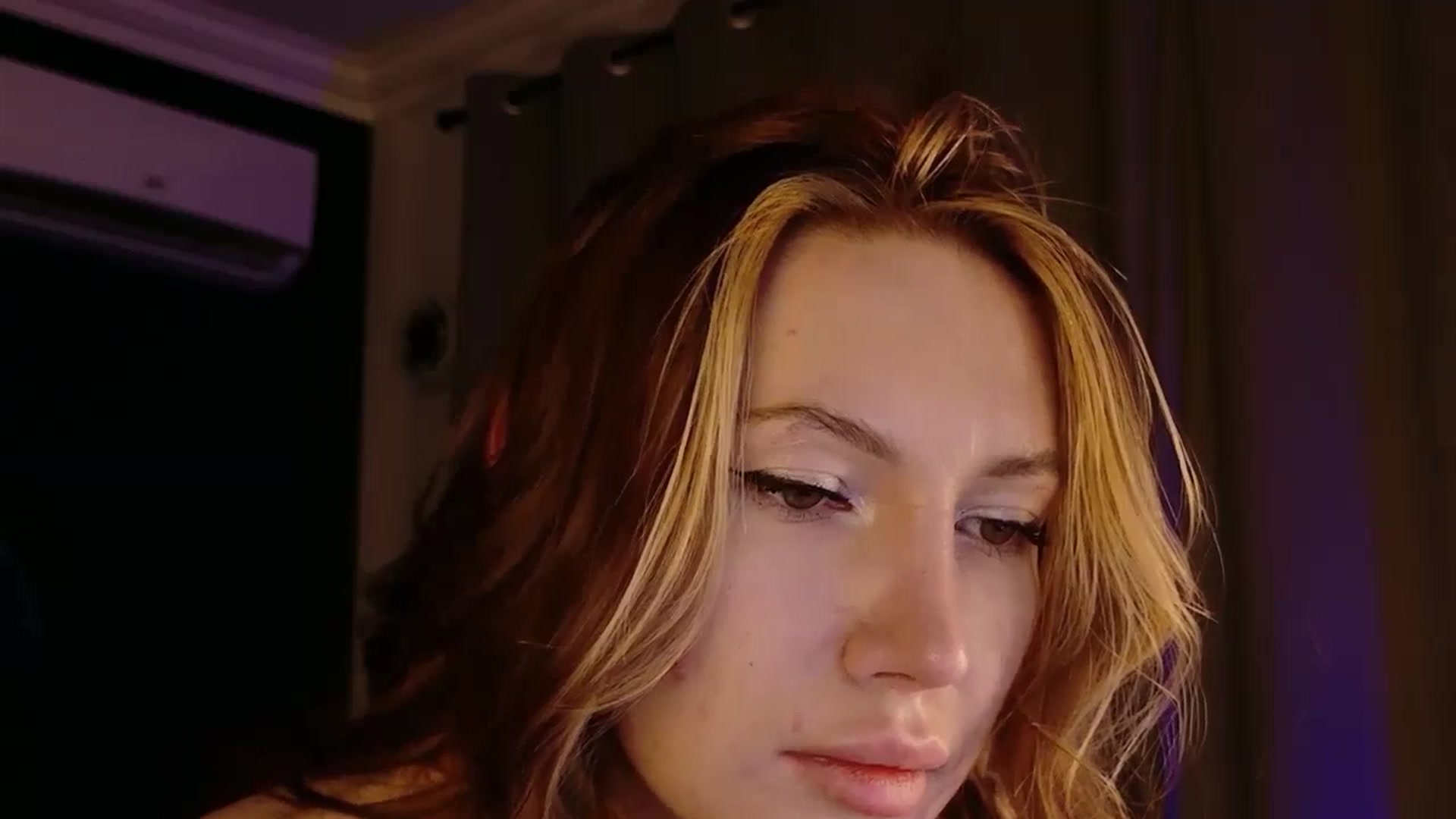 Gallery image thumbnail from LovelyGin's myfreecams stream on, 03/17/2026, 21:30 image 16 of 20
