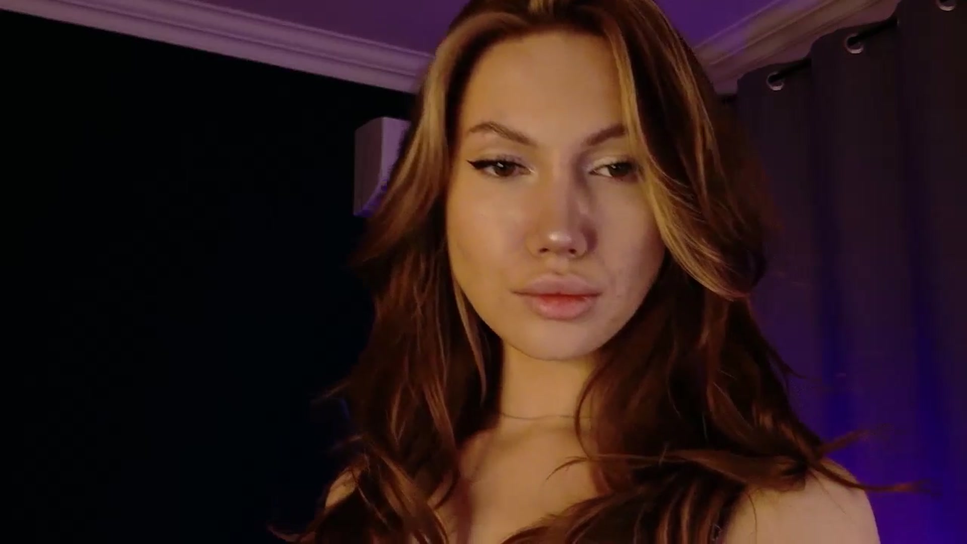 Gallery image thumbnail from LovelyGin's myfreecams stream on, 03/18/2026, 17:29 image 11 of 20