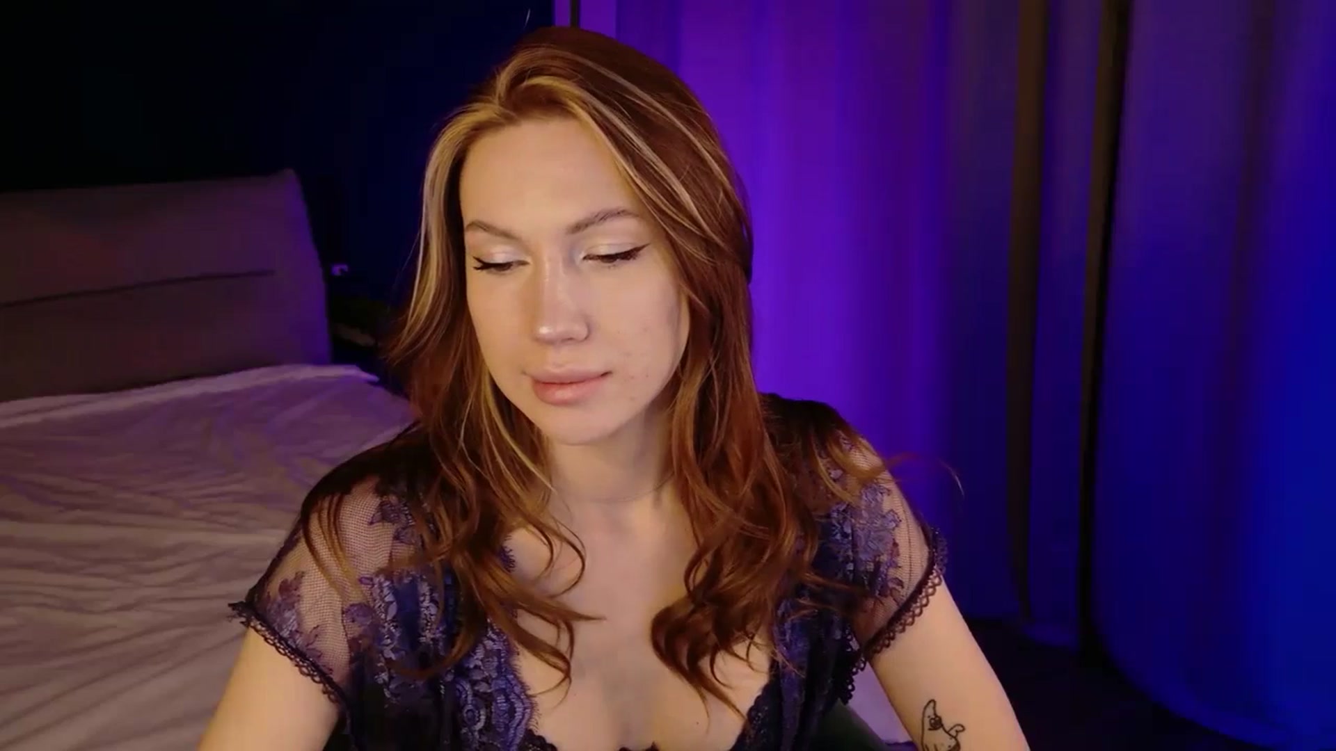 Gallery image thumbnail from LovelyGin's myfreecams stream on, 03/18/2026, 17:29 image 17 of 20