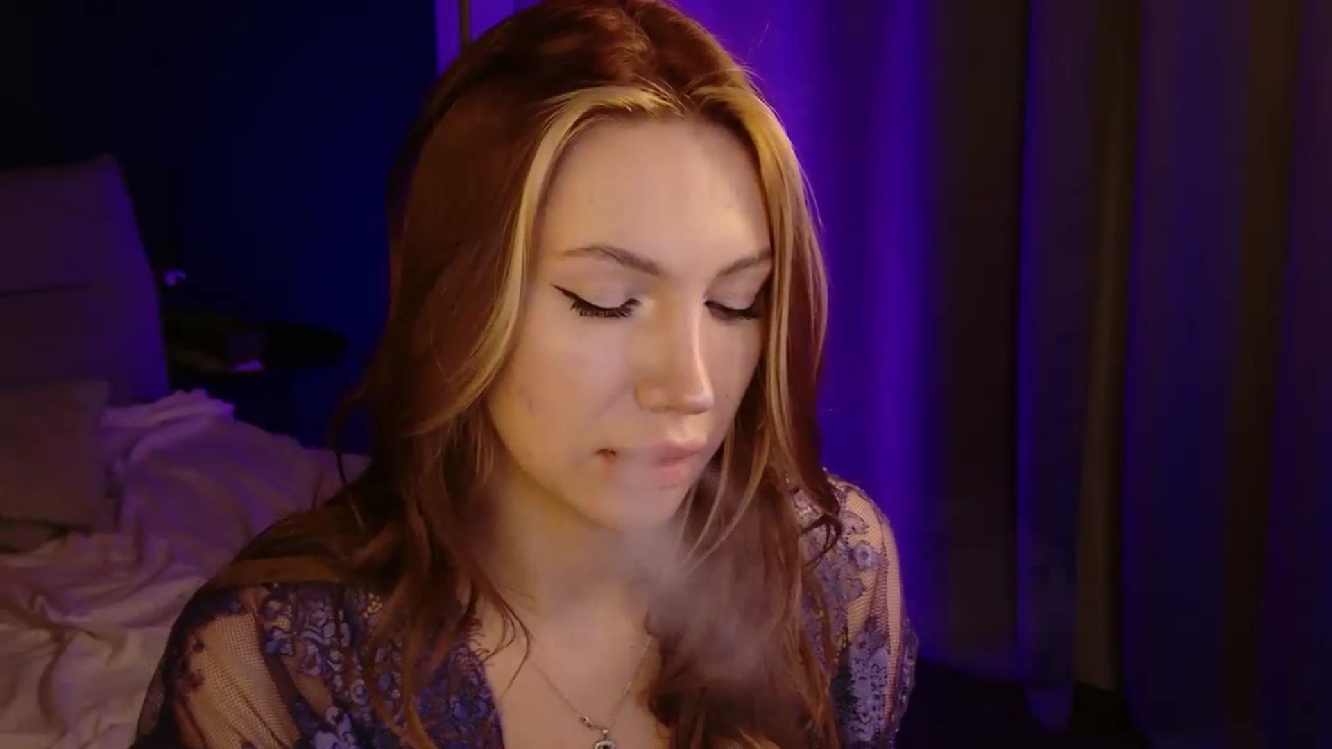 Gallery image thumbnail from LovelyGin's myfreecams stream on, 03/18/2026, 21:02 image 9 of 20