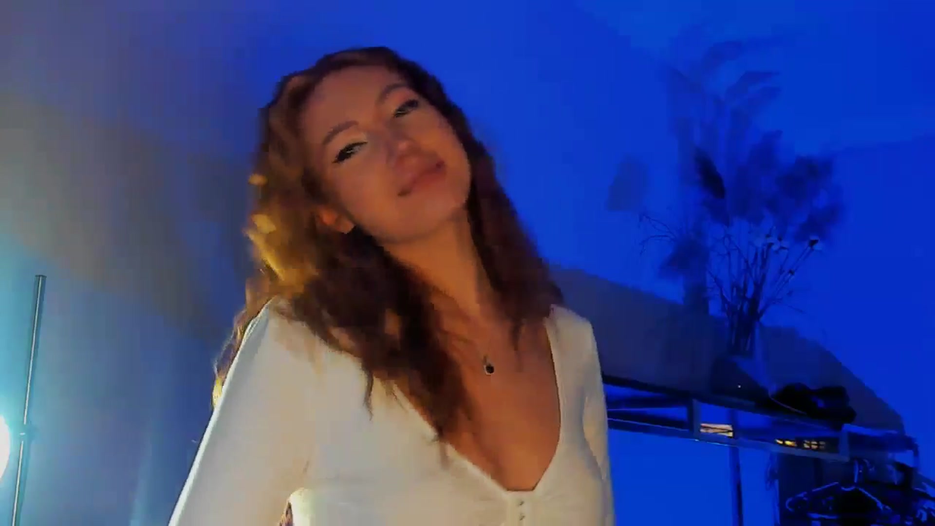 Gallery image thumbnail from LovelyGin's myfreecams stream on, 03/19/2026, 16:38 image 13 of 20