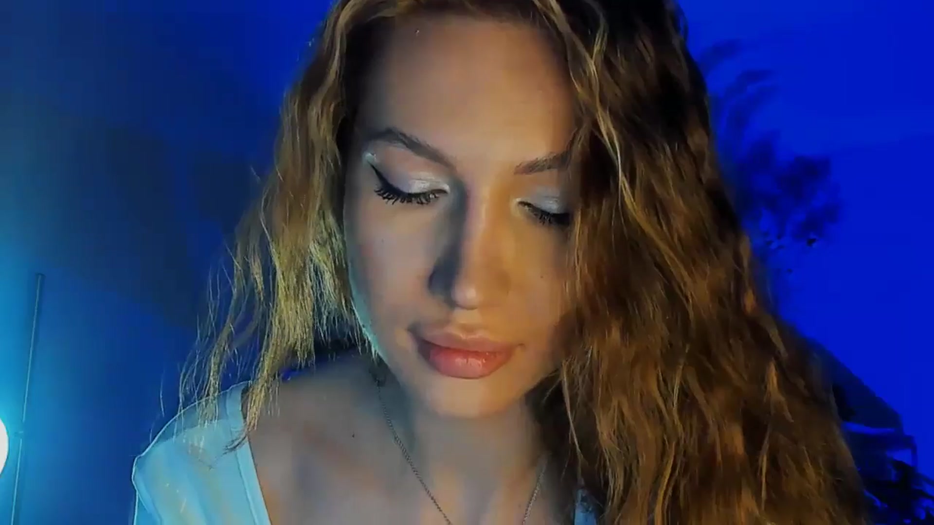 Gallery image thumbnail from LovelyGin's myfreecams stream on, 03/19/2026, 16:38 image 20 of 20