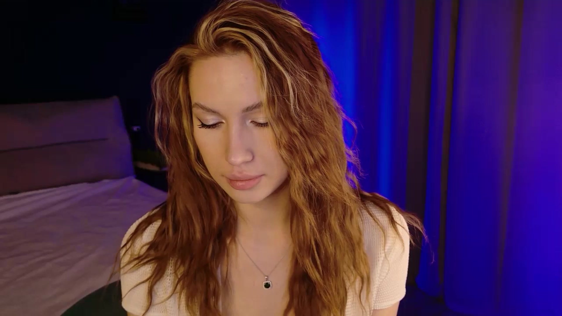 Gallery image thumbnail from LovelyGin's myfreecams stream on, 03/25/2026, 15:32 image 17 of 20
