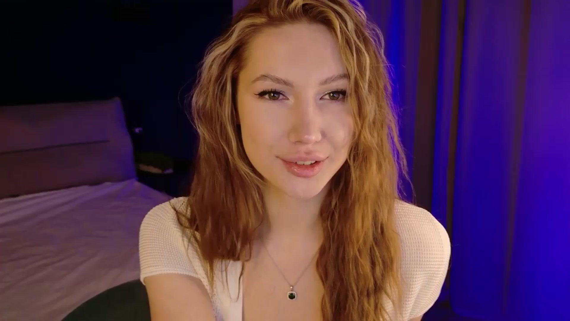 Gallery image thumbnail from LovelyGin's myfreecams stream on, 03/25/2026, 15:32 image 15 of 20