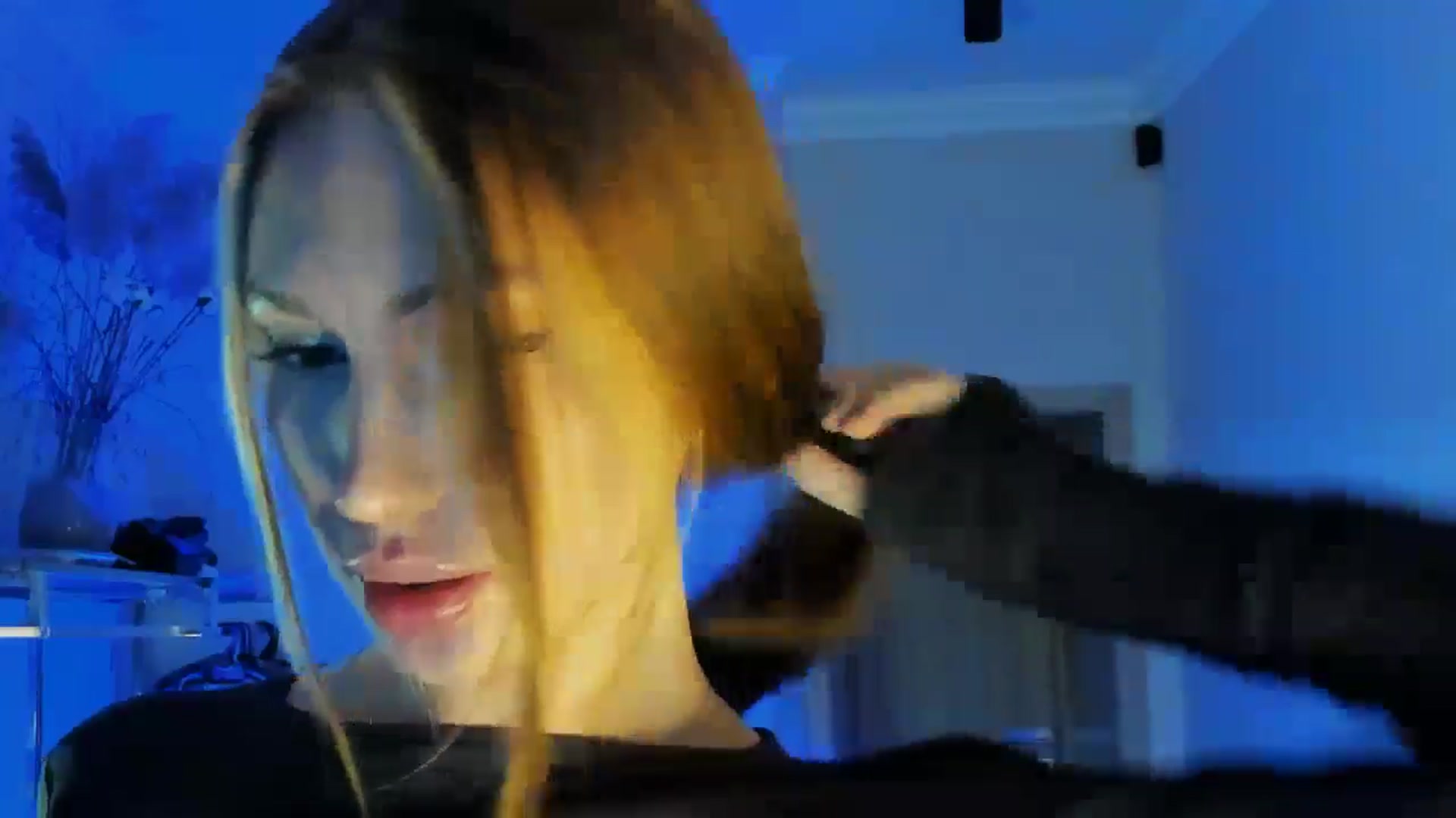 Gallery image thumbnail from LovelyGin's myfreecams stream on, 03/30/2026, 18:11 image 19 of 20