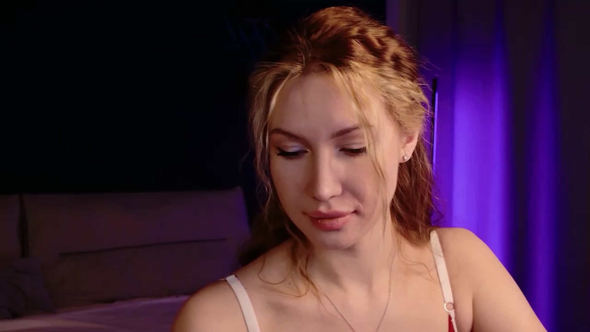 Gallery image thumbnail from LovelyGin's myfreecams stream on, 03/31/2026, 18:26 image 1 of 20