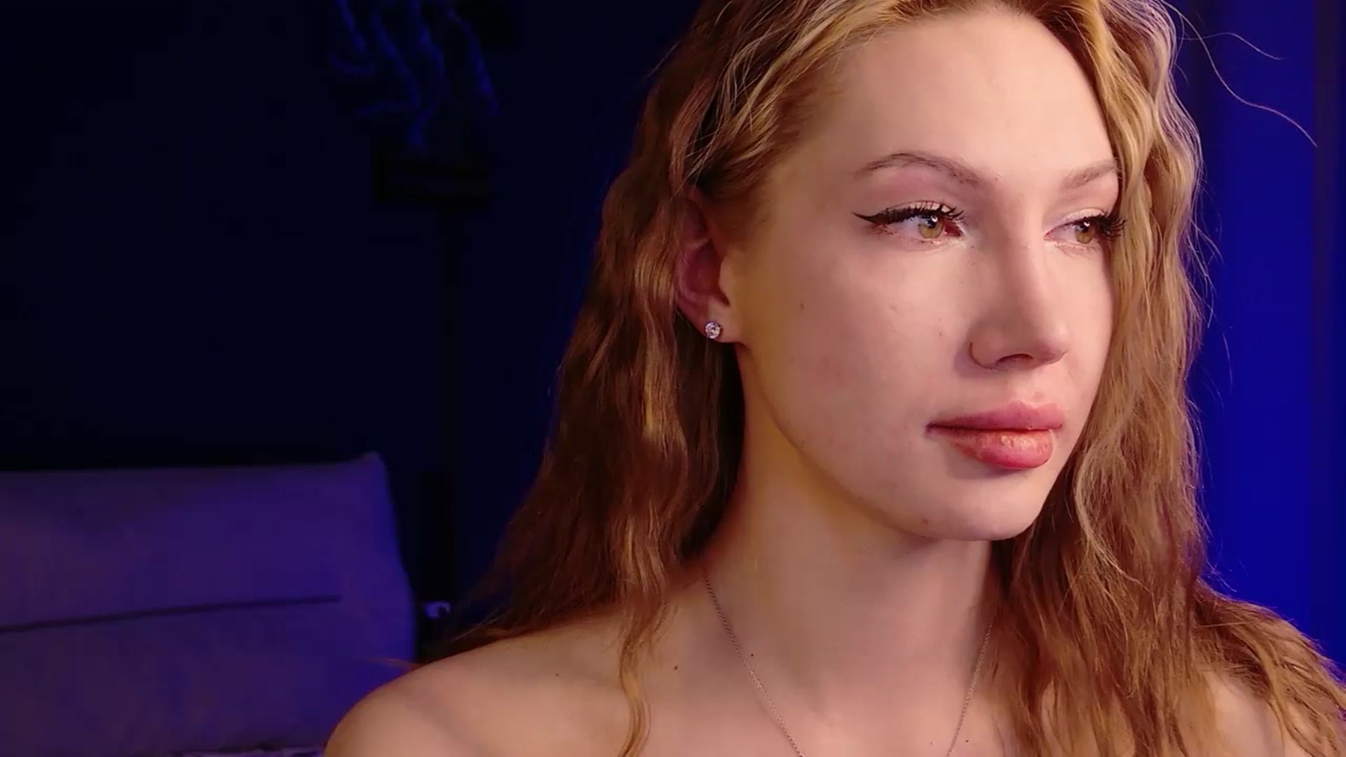 Gallery image thumbnail from LovelyGin's myfreecams stream on, 03/31/2026, 20:04 image 12 of 20