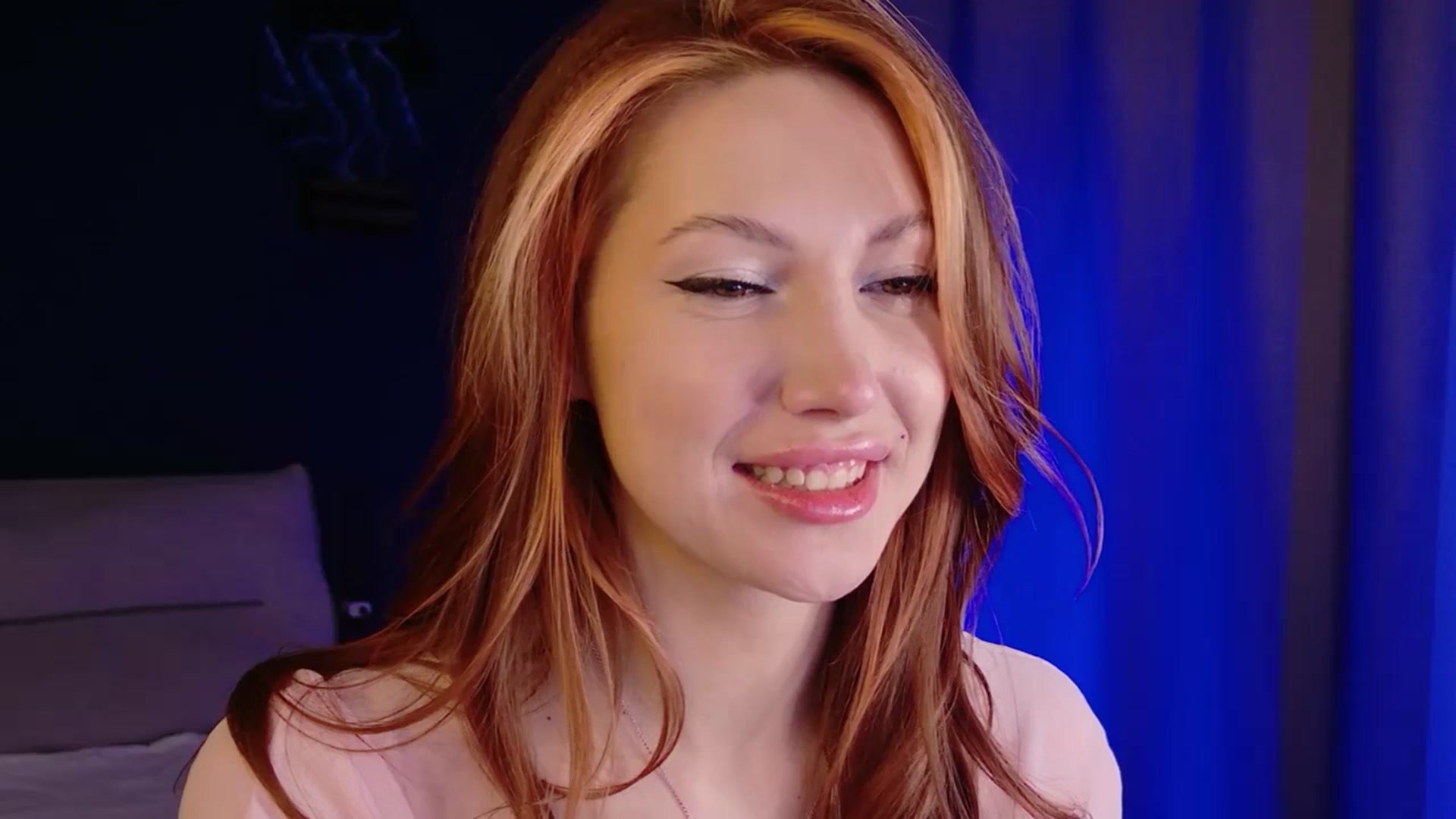 Gallery image thumbnail from LovelyGin's myfreecams stream on, 04/07/2026, 18:11 image 12 of 20