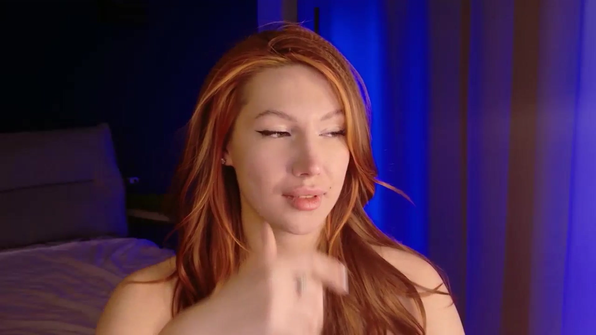 Gallery image thumbnail from LovelyGin's myfreecams stream on, 04/07/2026, 20:10 image 7 of 20