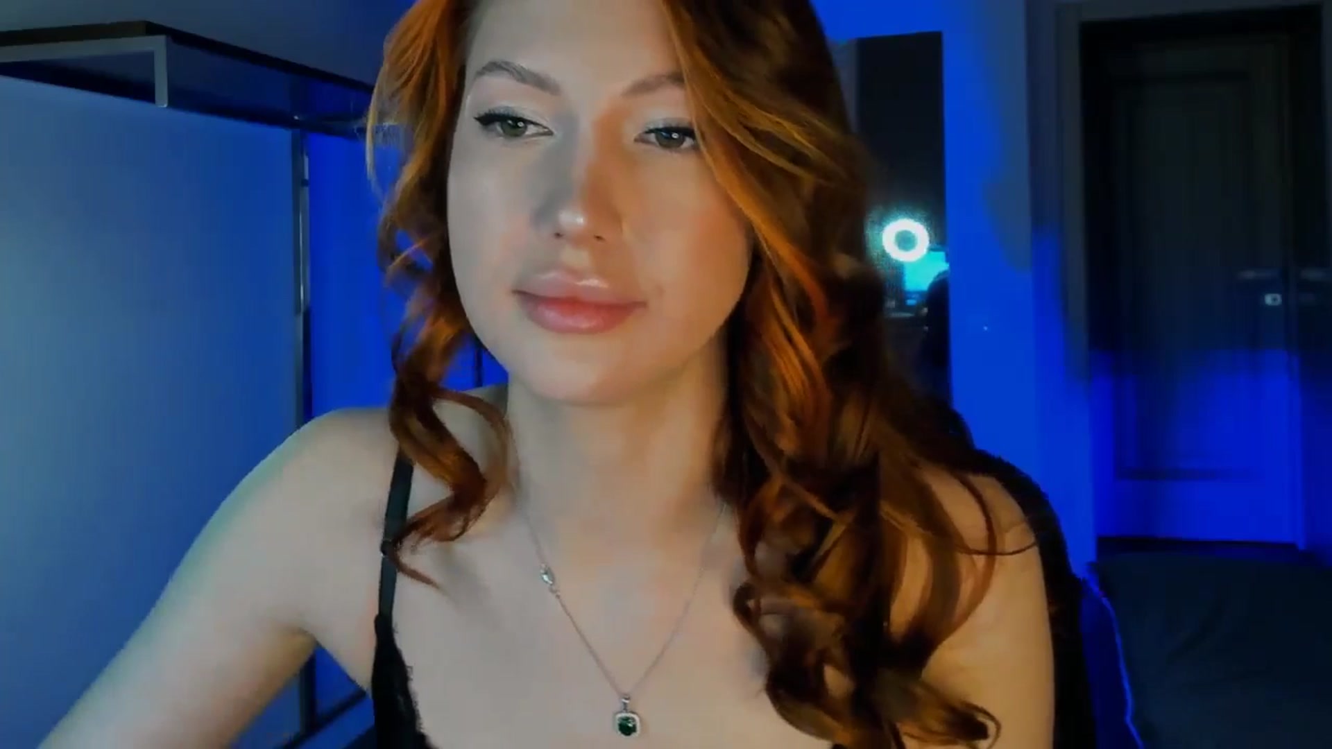 Gallery image thumbnail from LovelyGin's myfreecams stream on, 04/08/2026, 16:53 image 8 of 20