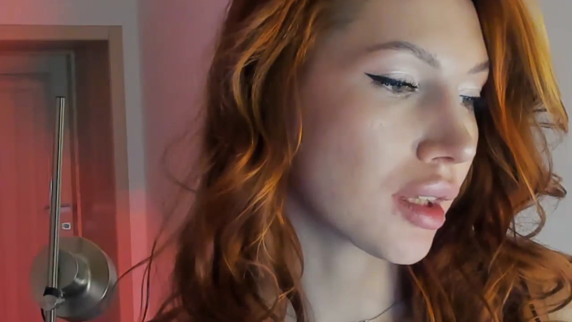 Gallery image thumbnail from LovelyGin's myfreecams stream on, 04/08/2026, 20:32 image 19 of 20