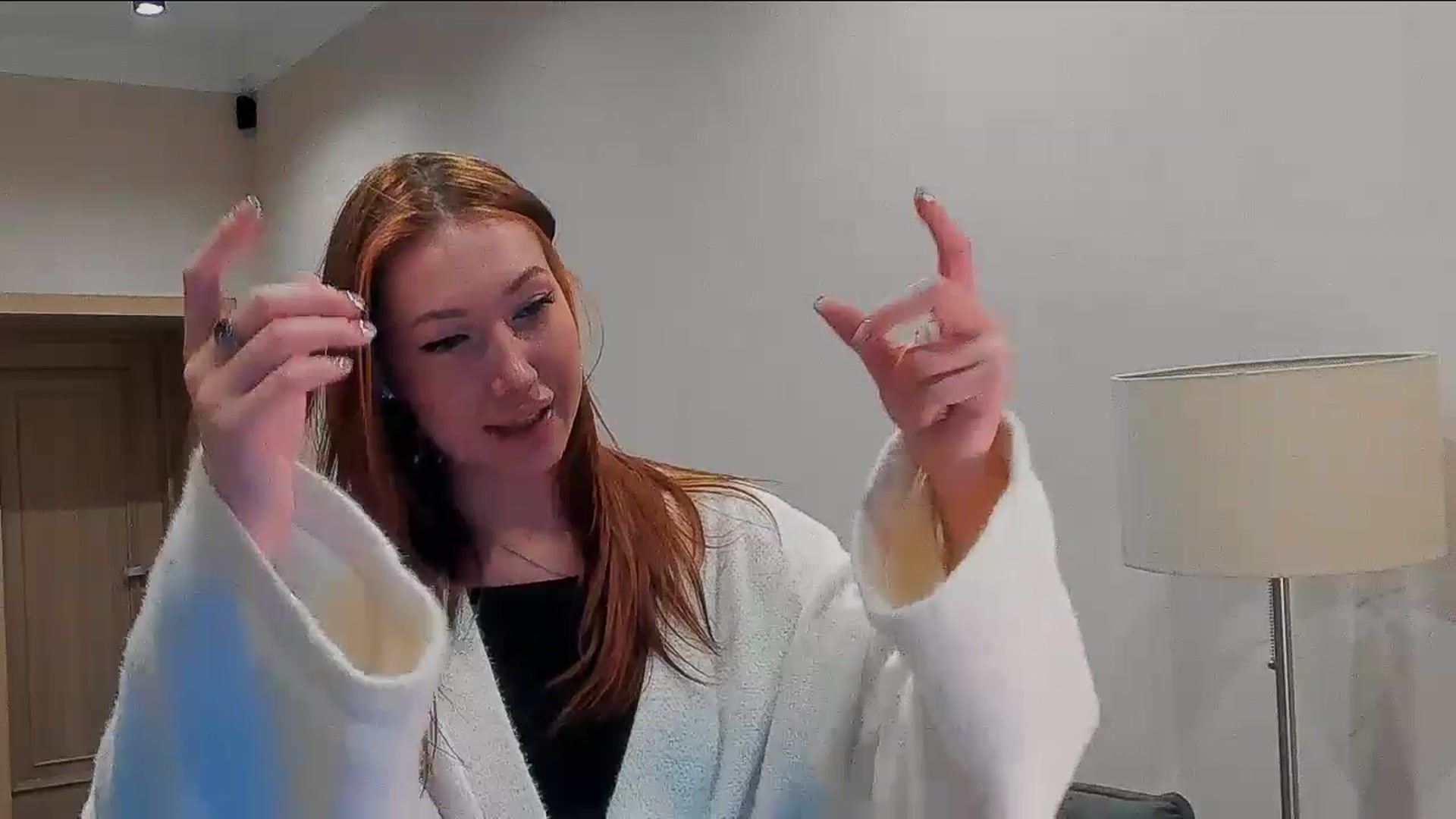 Gallery image thumbnail from LovelyGin's myfreecams stream on, 04/15/2026, 20:24 image 16 of 20