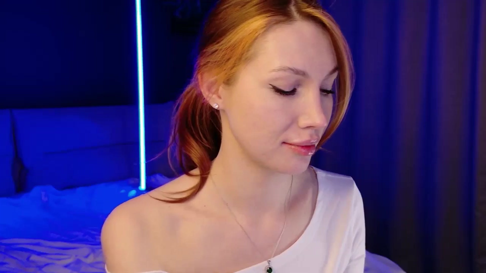 Gallery image thumbnail from LovelyGin's myfreecams stream on, 04/16/2026, 20:25 image 18 of 20
