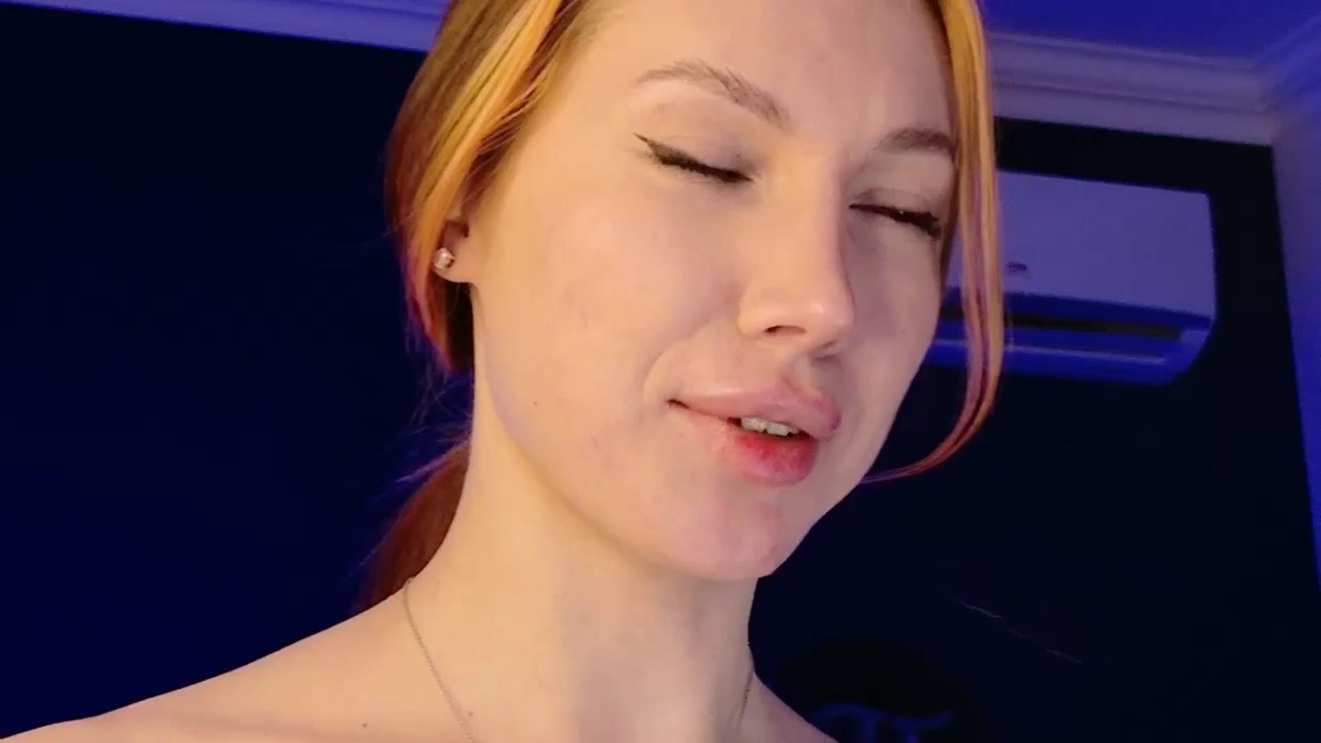 Gallery image thumbnail from LovelyGin's myfreecams stream on, 04/16/2026, 20:25 image 15 of 20