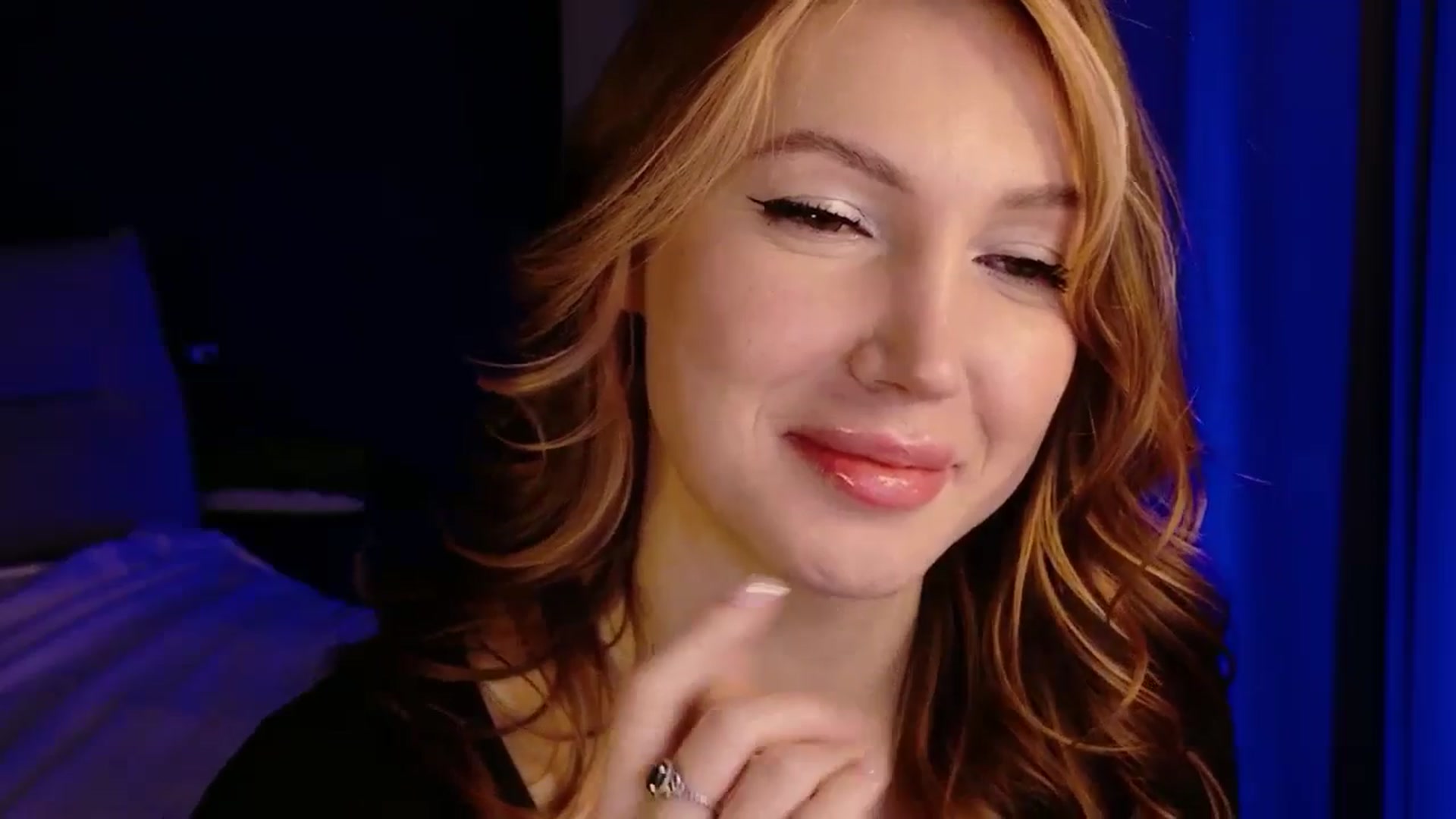 Gallery image thumbnail from LovelyGin's myfreecams stream on, 04/28/2026, 17:17 image 15 of 20