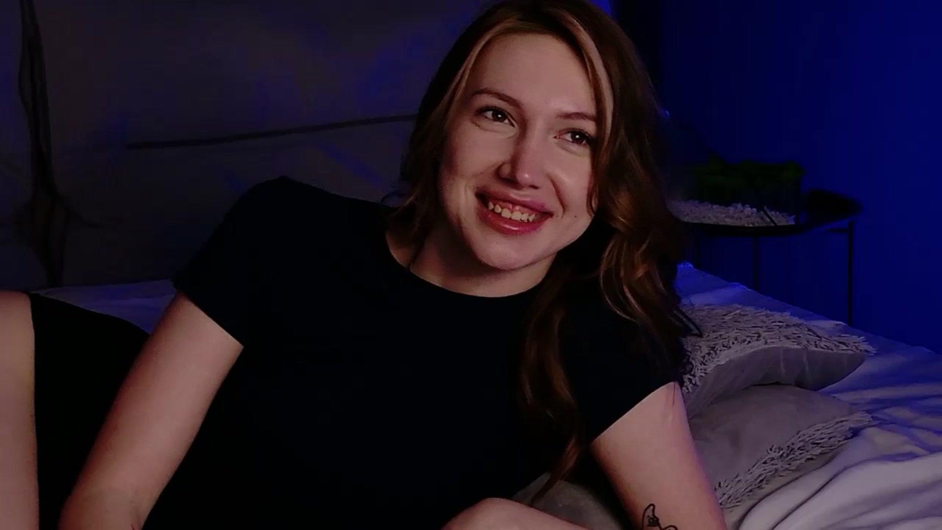 Gallery image thumbnail from LovelyGin's myfreecams stream on, 04/29/2026, 20:26 image 1 of 20