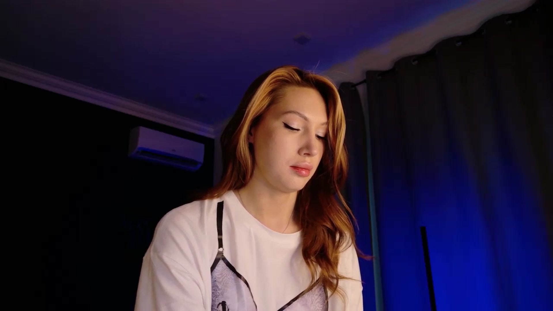 Gallery image thumbnail from LovelyGin's myfreecams stream on, 05/04/2026, 15:45 image 15 of 20
