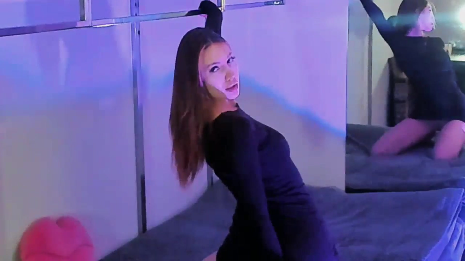 Gallery image thumbnail from LovelyGin's myfreecams stream on, 05/05/2026, 18:51 image 15 of 20