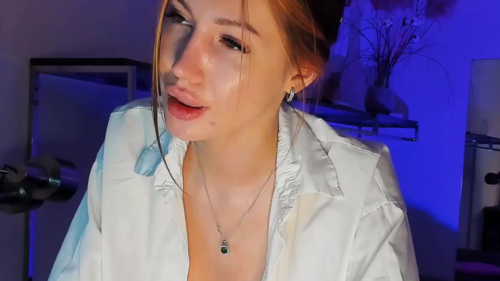 Gallery image thumbnail from LovelyGin's myfreecams stream on, 05/05/2026, 20:28 image 4 of 20