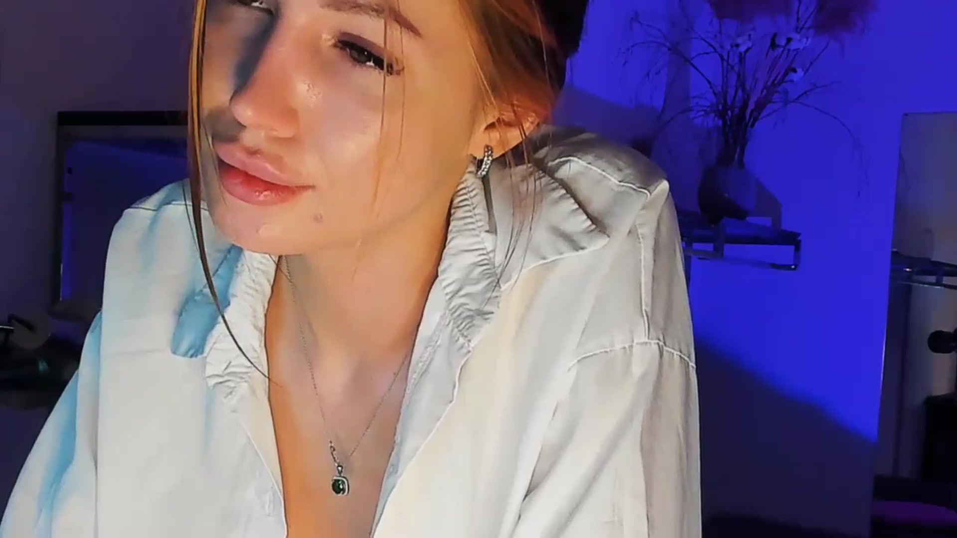 Gallery image thumbnail from LovelyGin's myfreecams stream on, 05/05/2026, 20:28 image 3 of 20